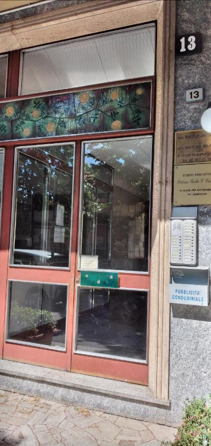 L'Appartamento Della Stazione Di Saronno Buitenkant foto